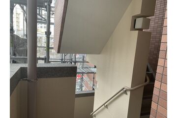 福島のマンションの階段室の施工後写真